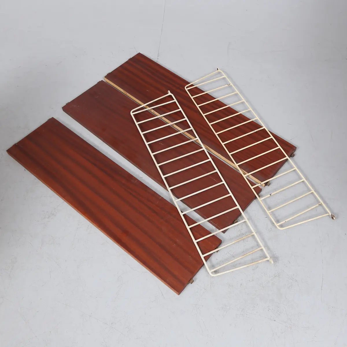 VÄGGHYLLA, String, 1950/60-tal.