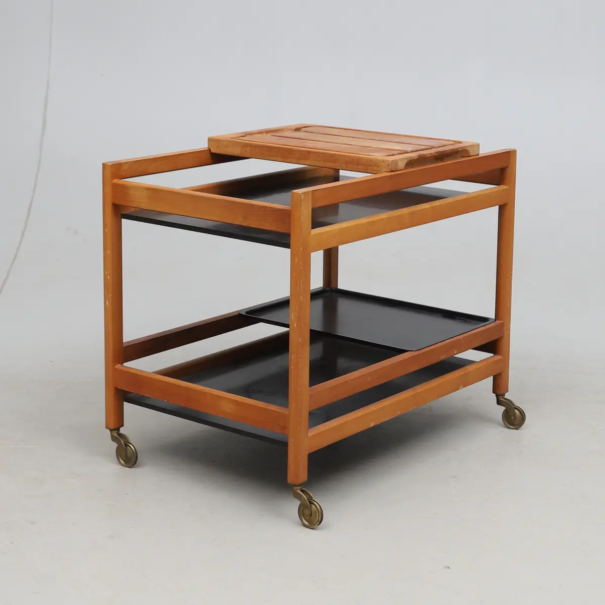BØRGE MOGENSEN. Serveringsvagn, teak och laminat, modell nr 5370