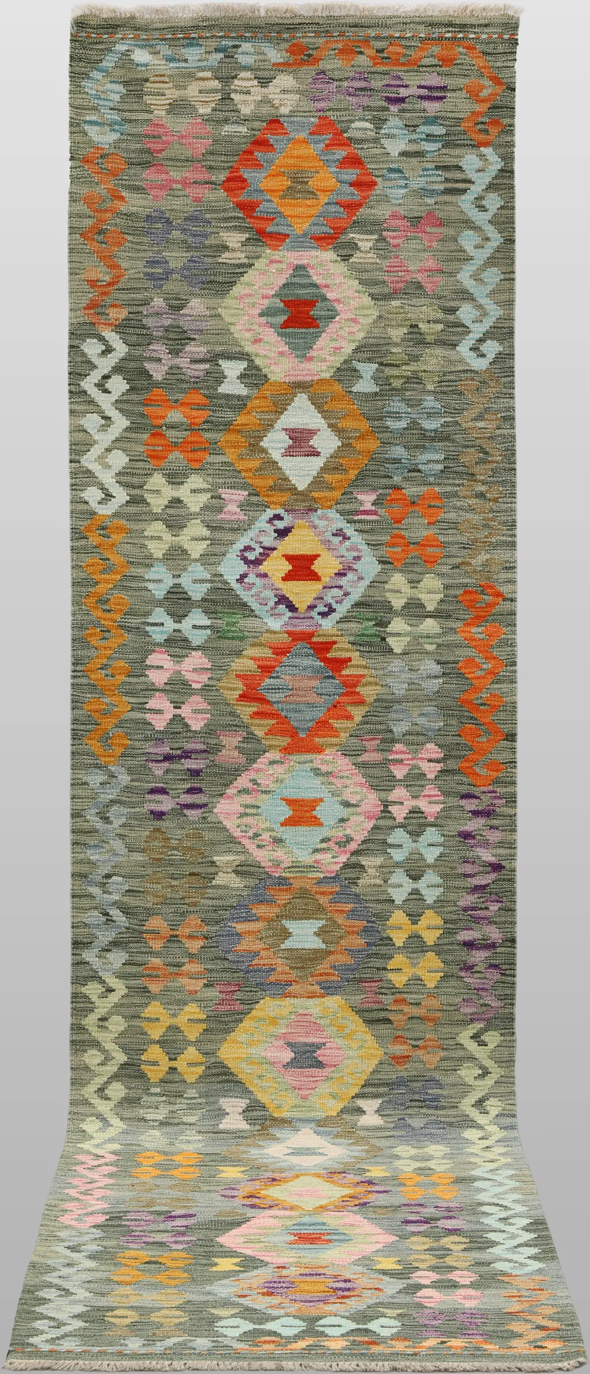 ORIENTMATTA. Kelim klassisk design, gallerimodell, 310 x 84 cm.