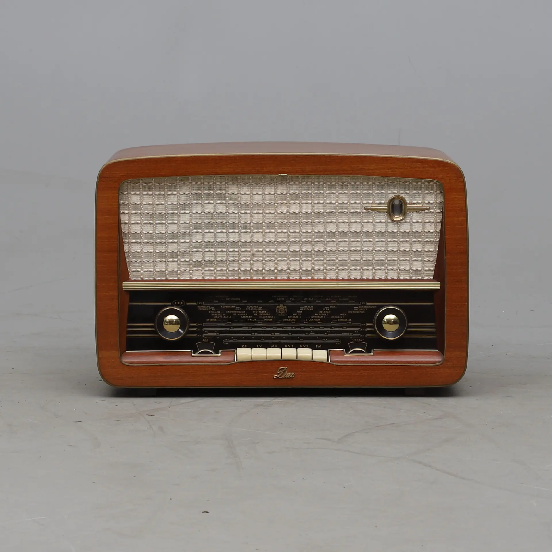 RADIO, Dux Typ V362.
