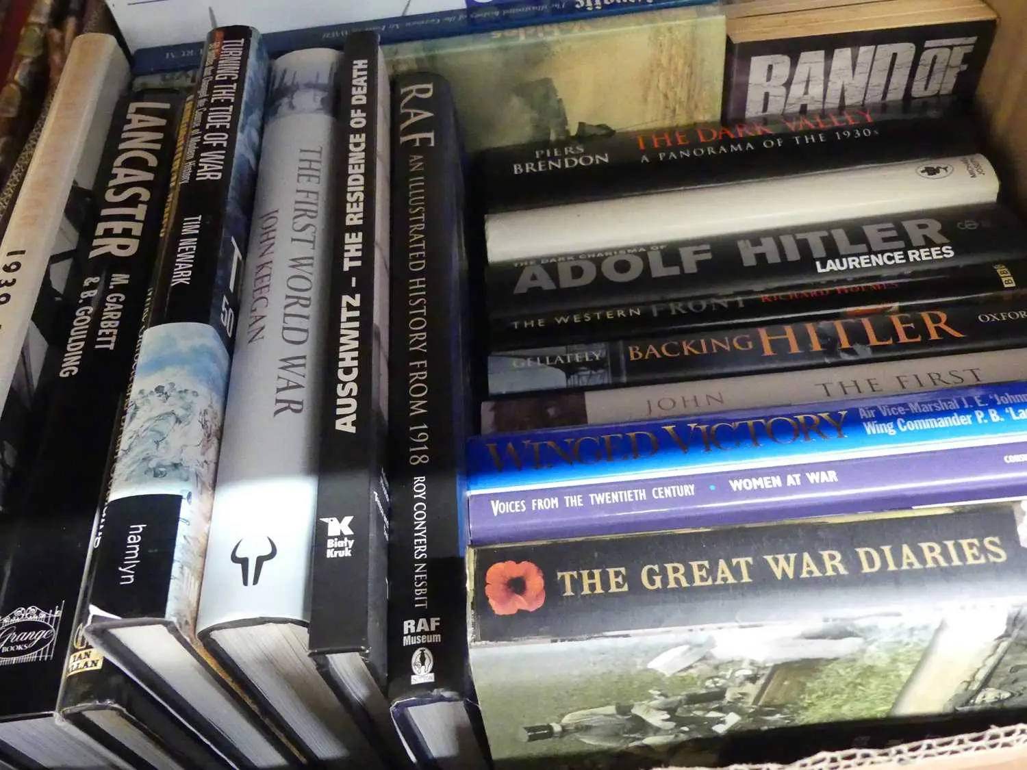 Lot 183 - A collection of books, mainly of wartime and
