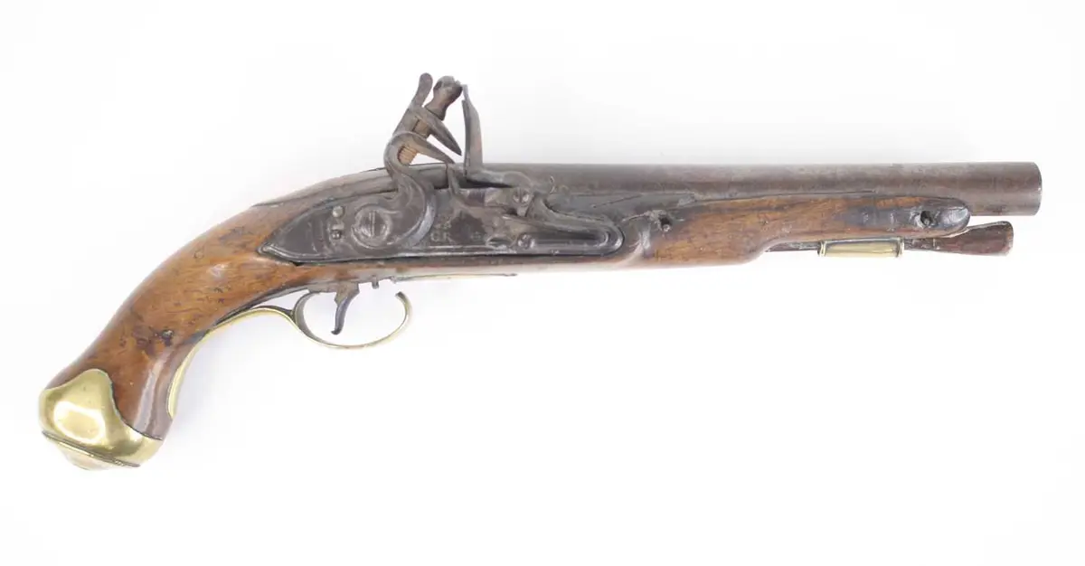 Lot 1173 - A George III Light Dragoon flintlock pistol