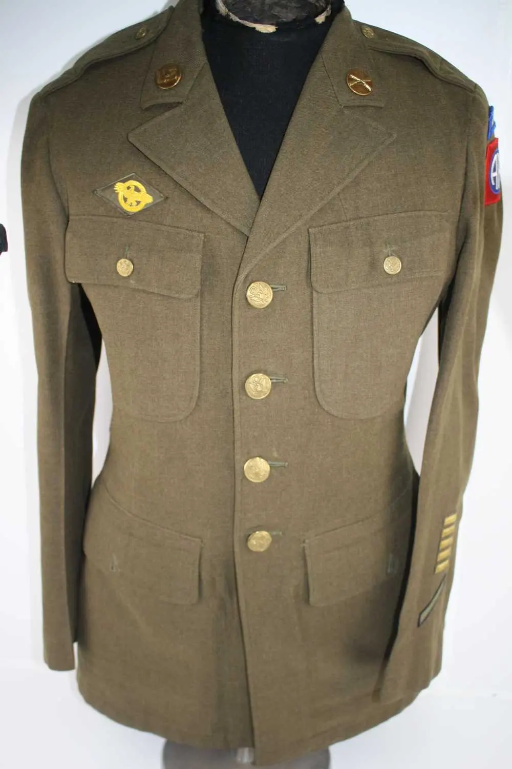 Lot 1233 - A WW II U.S. Army 82nd Airborne Division