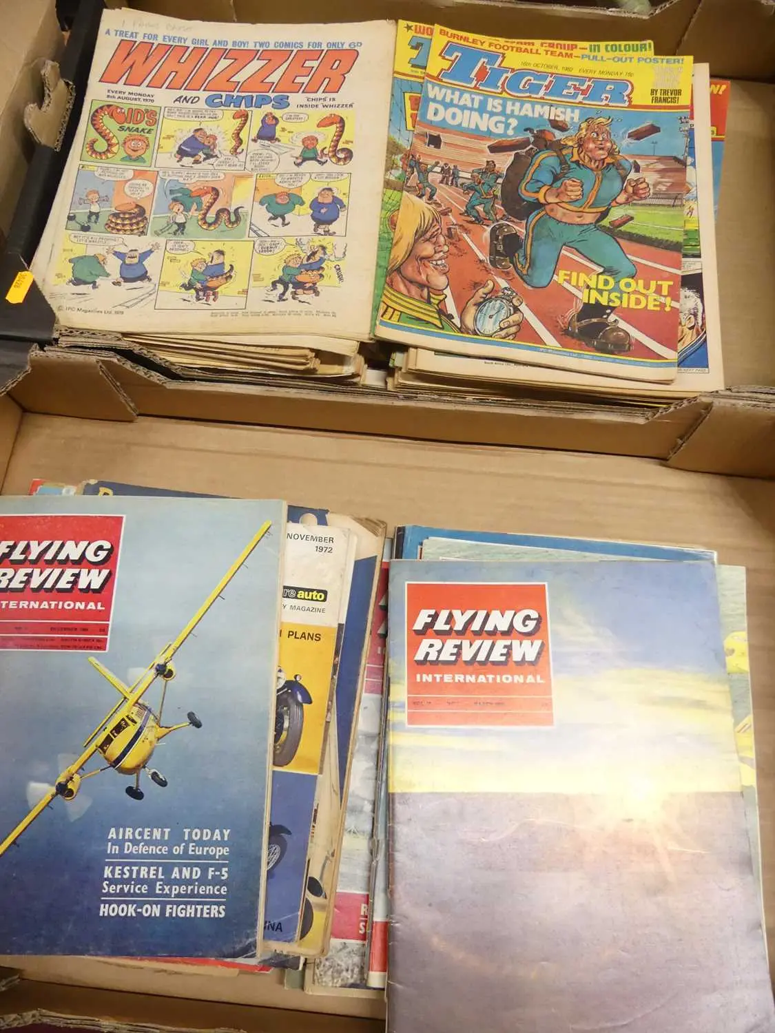 Lot 171 - A collection of comics and magazines, to