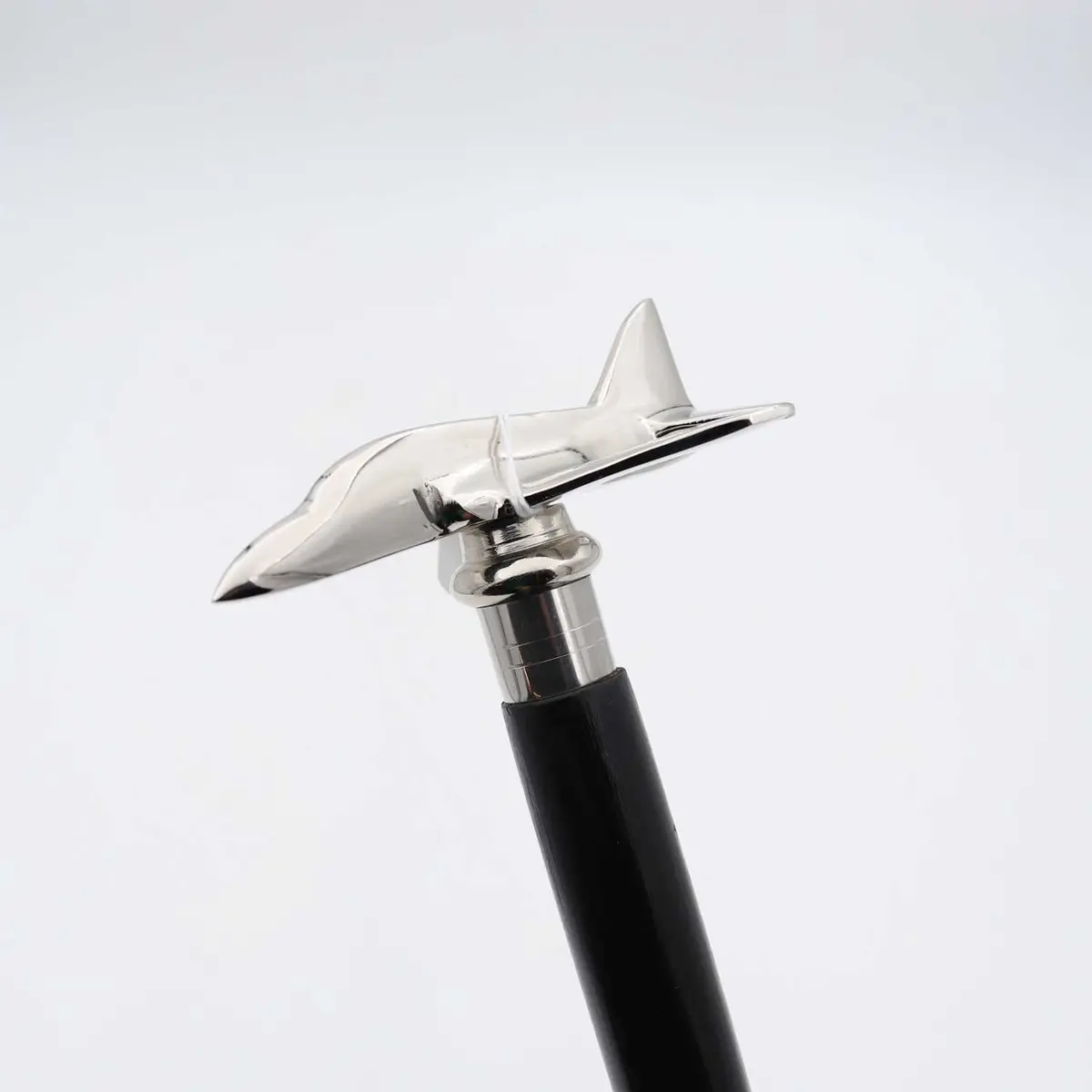 Lot 257 - A contemporary walking stick, having a