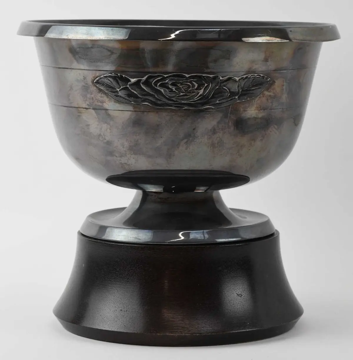 ALGERNON ASPREY LTD; a commemorative Elizabeth II hallmarked silver rose bowl