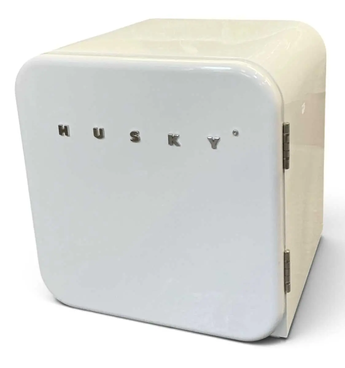 HUSKY; a modern tabletop mini fridge