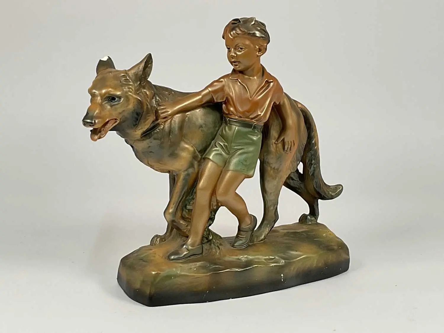 A 1930s painted chalkware figure
