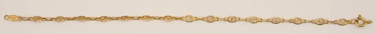 A 14ct yellow gold figaro link bracelet