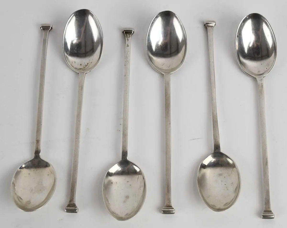 MAPPIN & WEBB; a set of six George V hallmarked silver coffee spoons