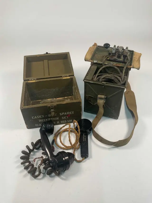 A Morse and signal lighting box