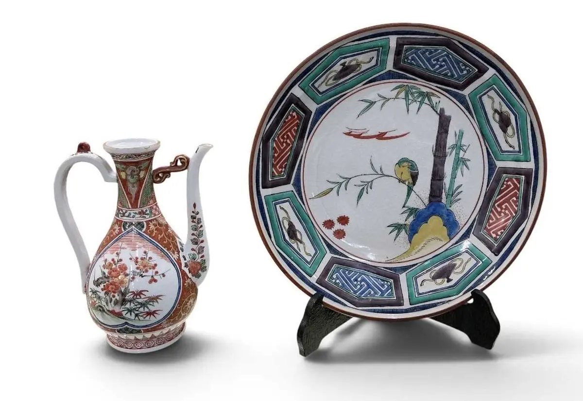 A modern Japanese hand painted porcelain charger
