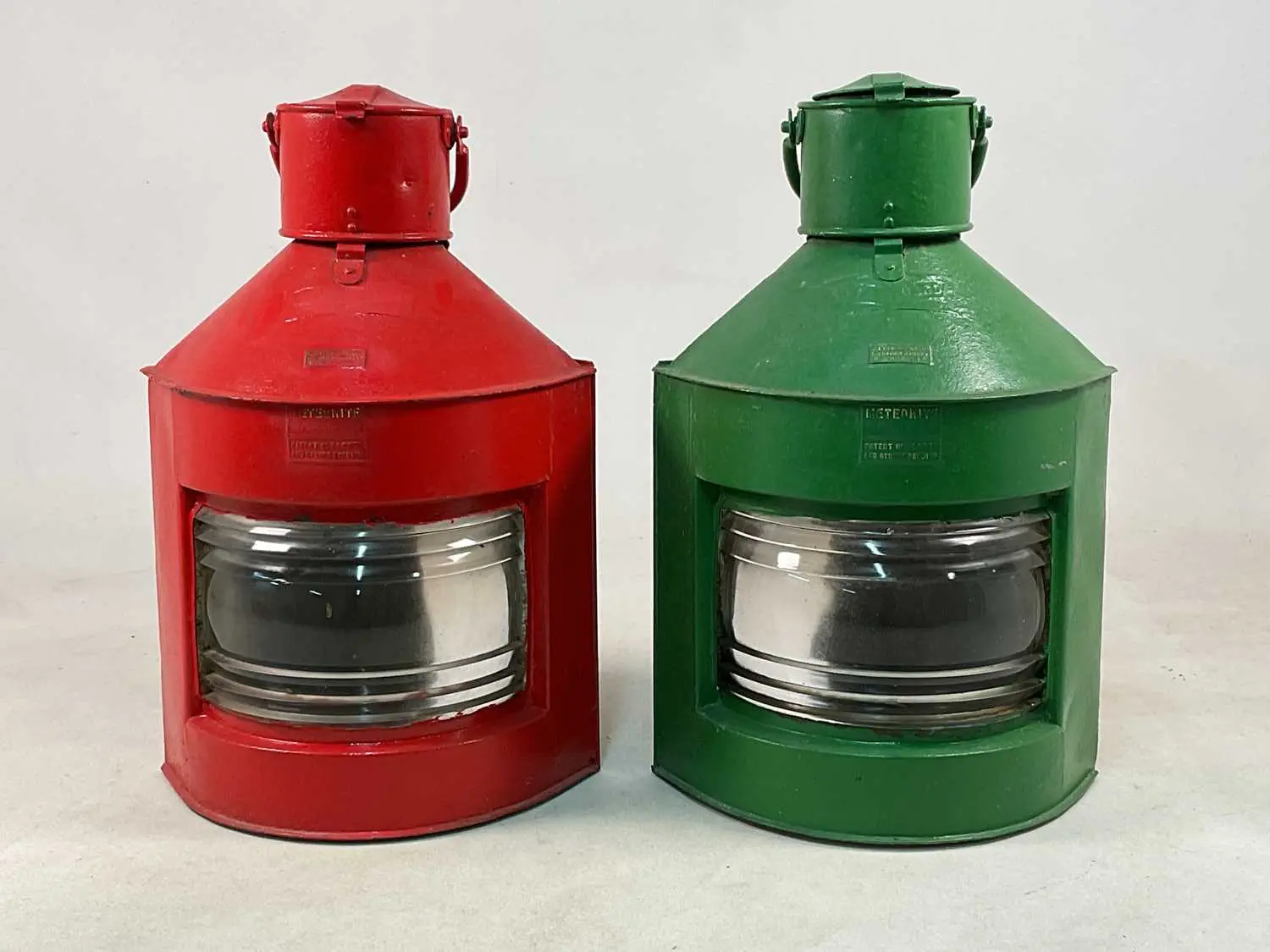 A pair of Meteorite Port/Starboard navigation lights