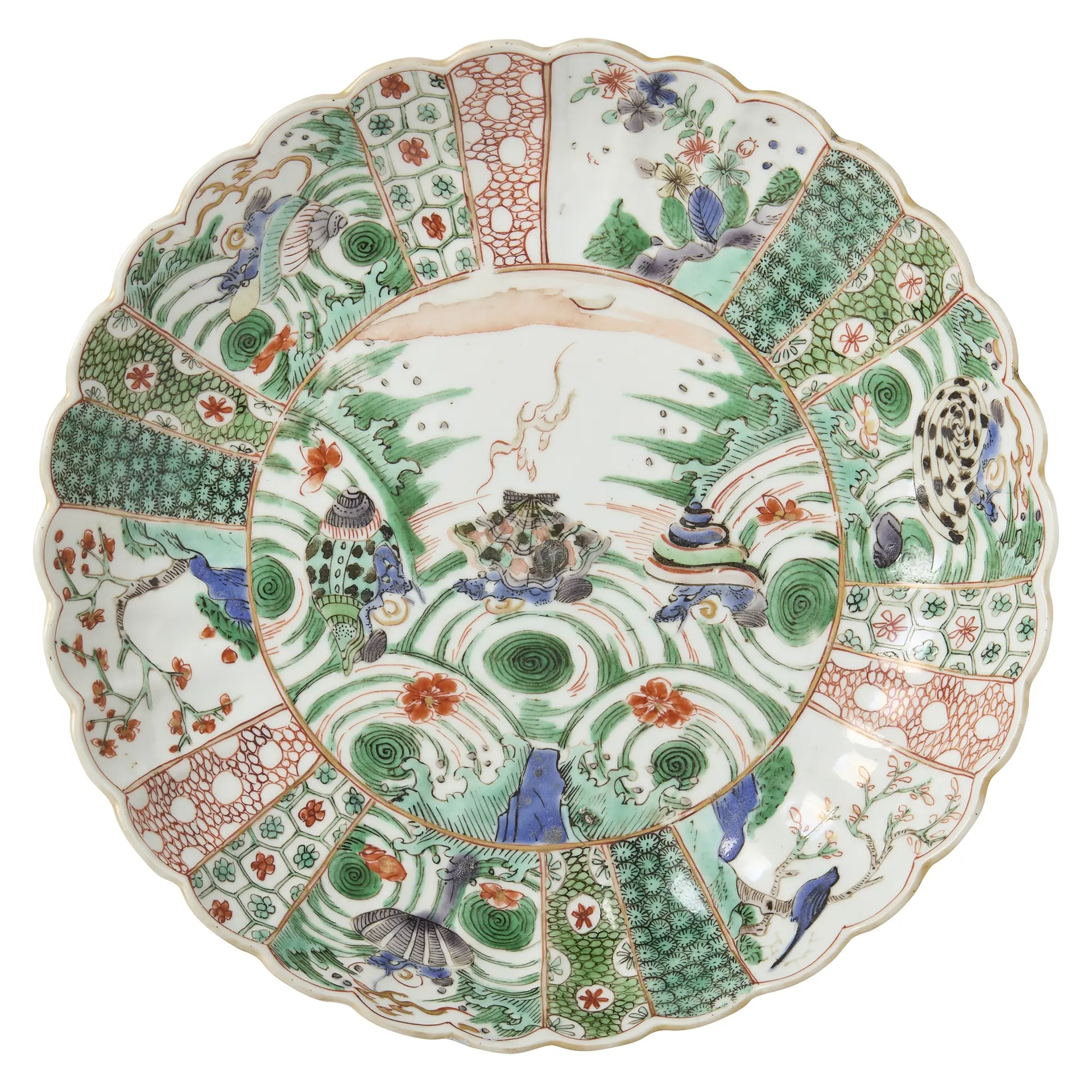 [PRIVATE SCOTTISH COLLECTION, EDINBURGH] CHINESE WUCAI 'SEA CREATURE' PLATE