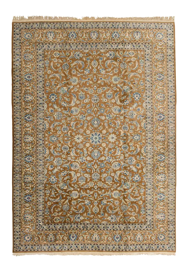 QUM CARPET