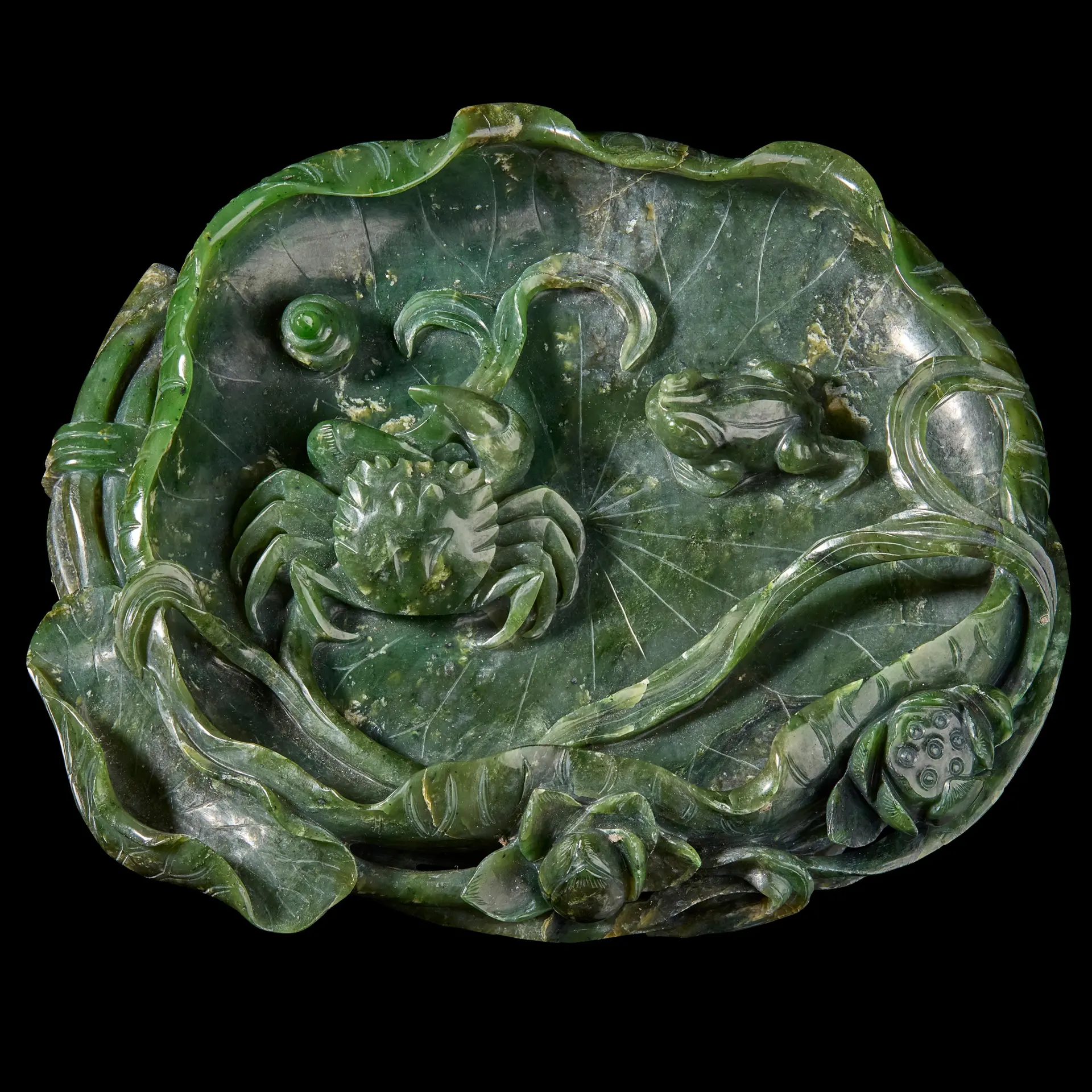 LARGE CHINESE SPINACH GREEN JADE 'LOTUS POND' BRUSH WASHER