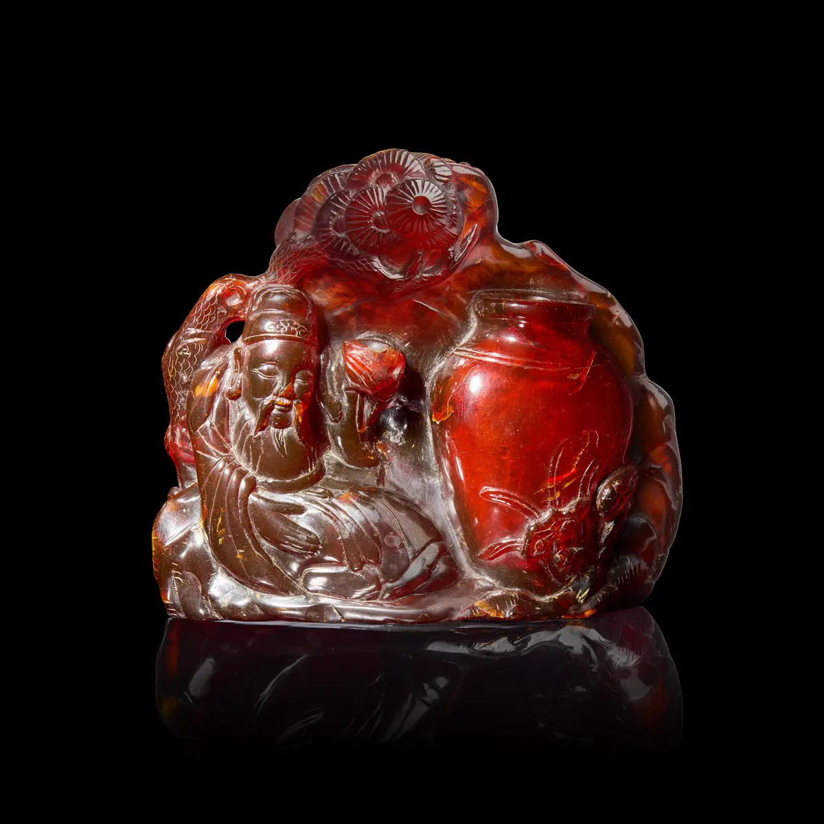 LARGE CHINESE AMBER CARVING OF DRINKING LIBAI