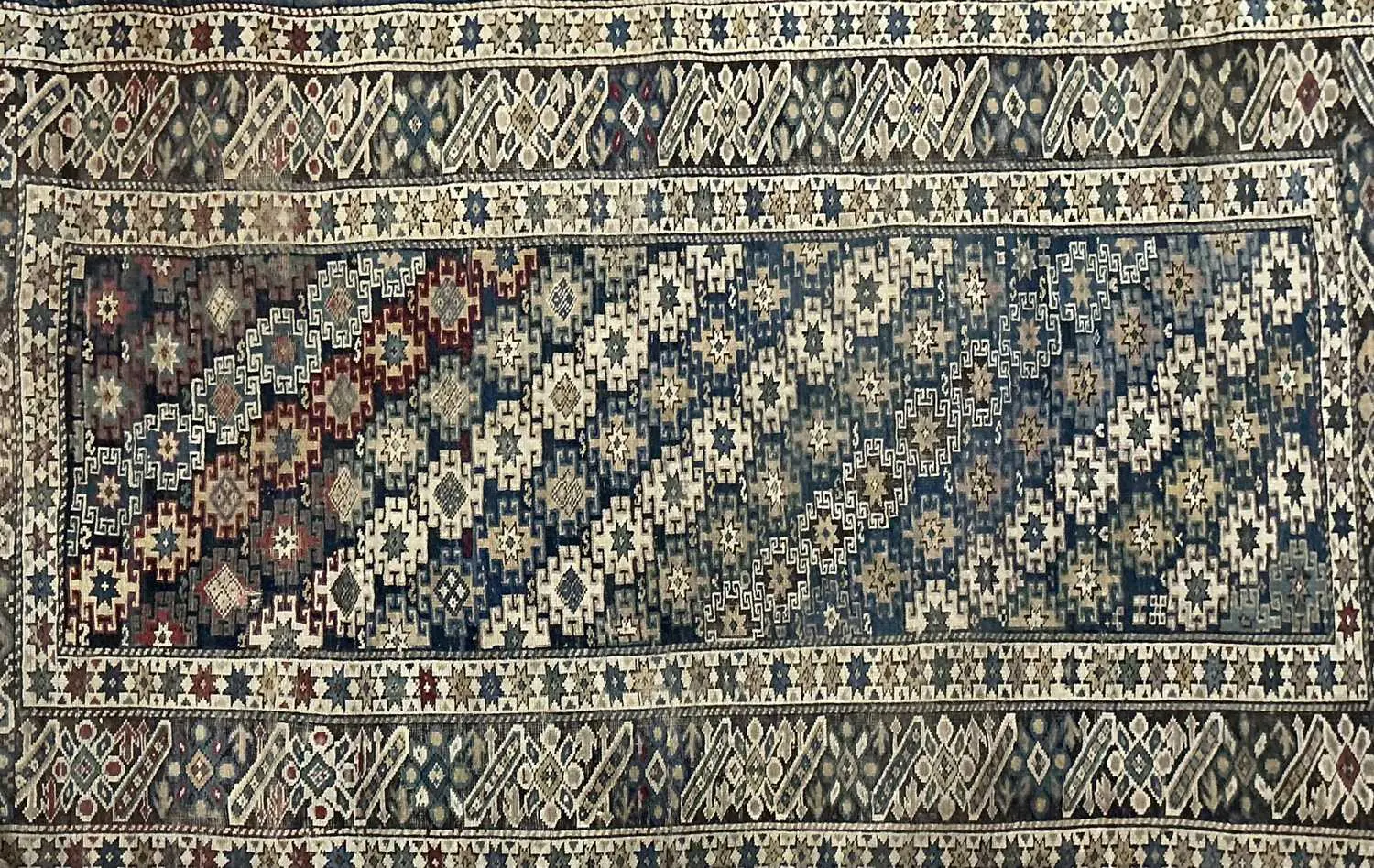 SHIRVAN RUG MID 20TH CENTURY