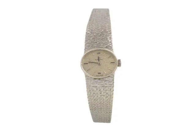 OMEGA EIGHTEEN CARAT WHITE GOLD MANUAL WIND WRIST WATCH