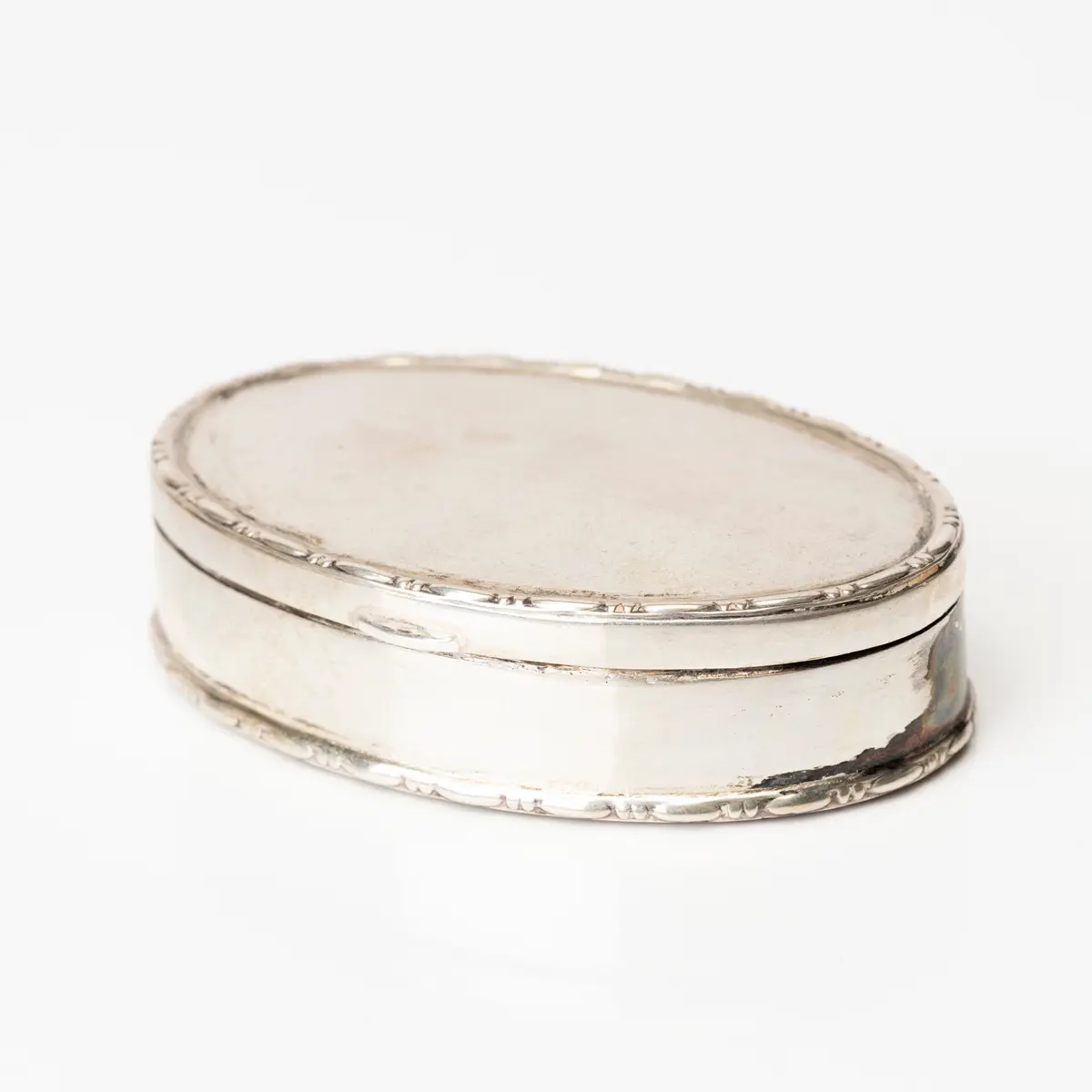 DOSA MED LOCK, silver, svensk import, 1900-talets först hälft.