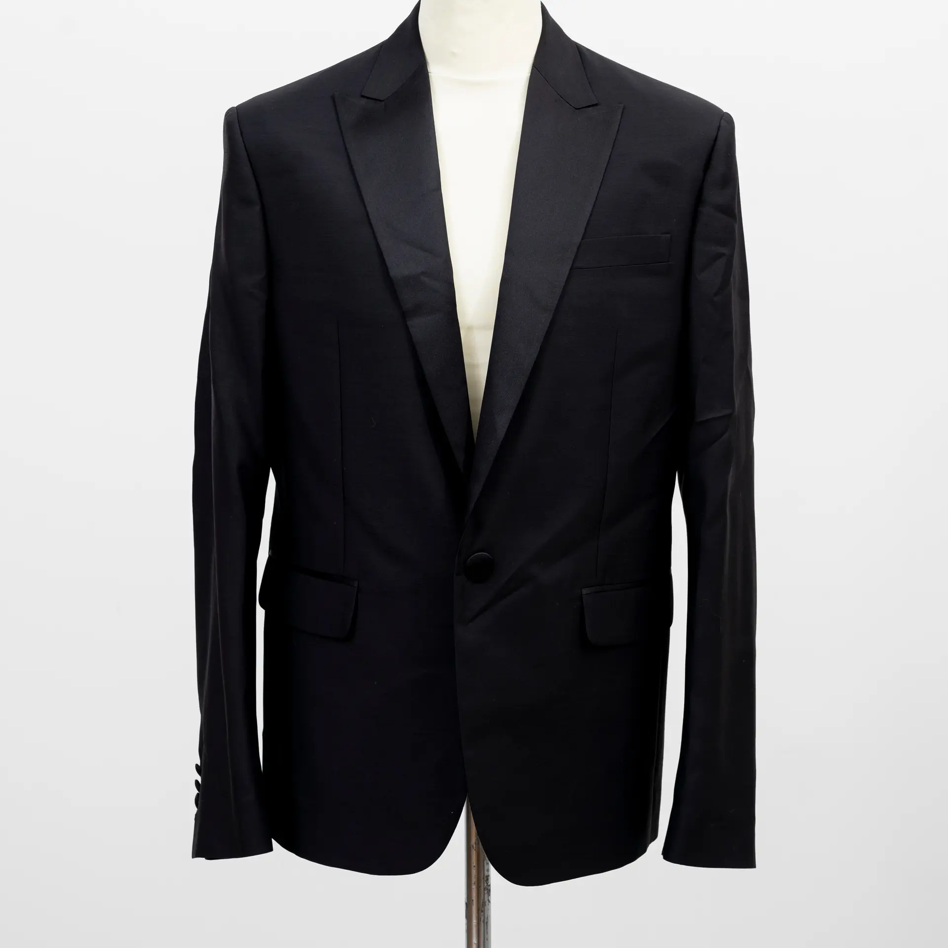 DSQUARED. Smokingkavaj, "Beverly Hills Cut", storlek 54.