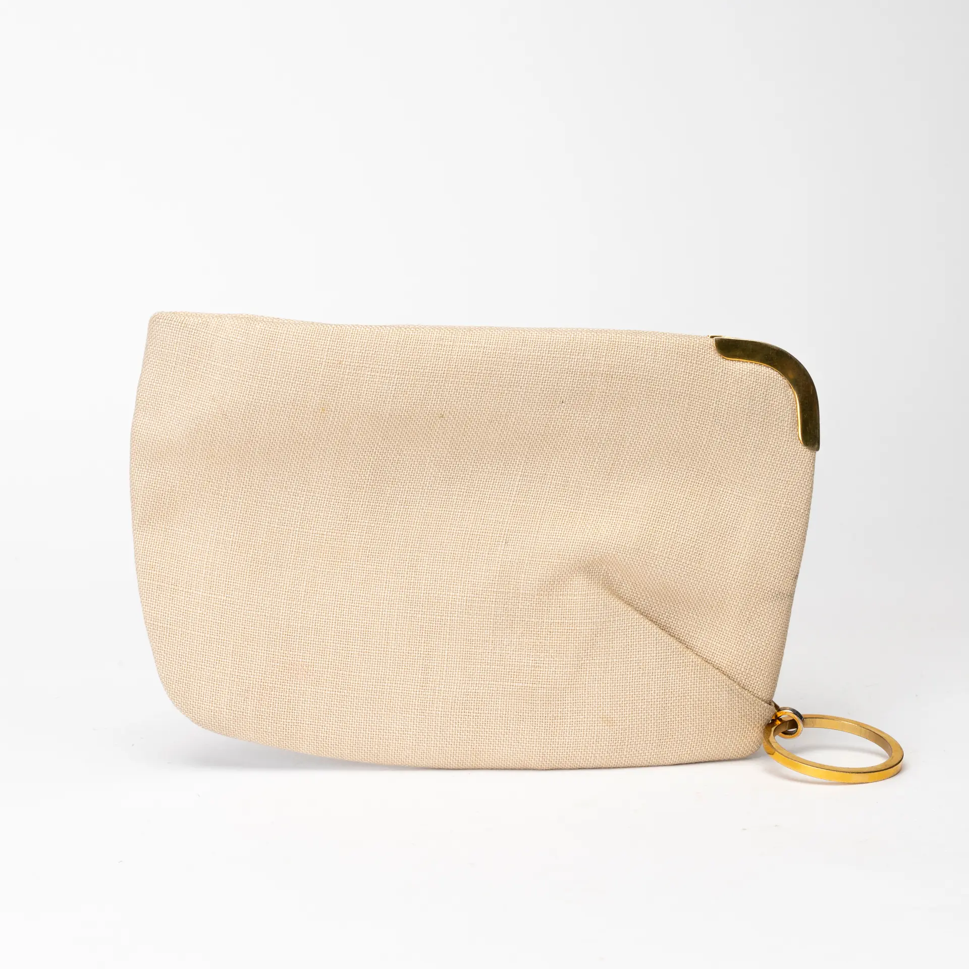 LANCEL. Väska/Clutch, tyg i beige, beslag i gulmetall, Paris, Frankrike.