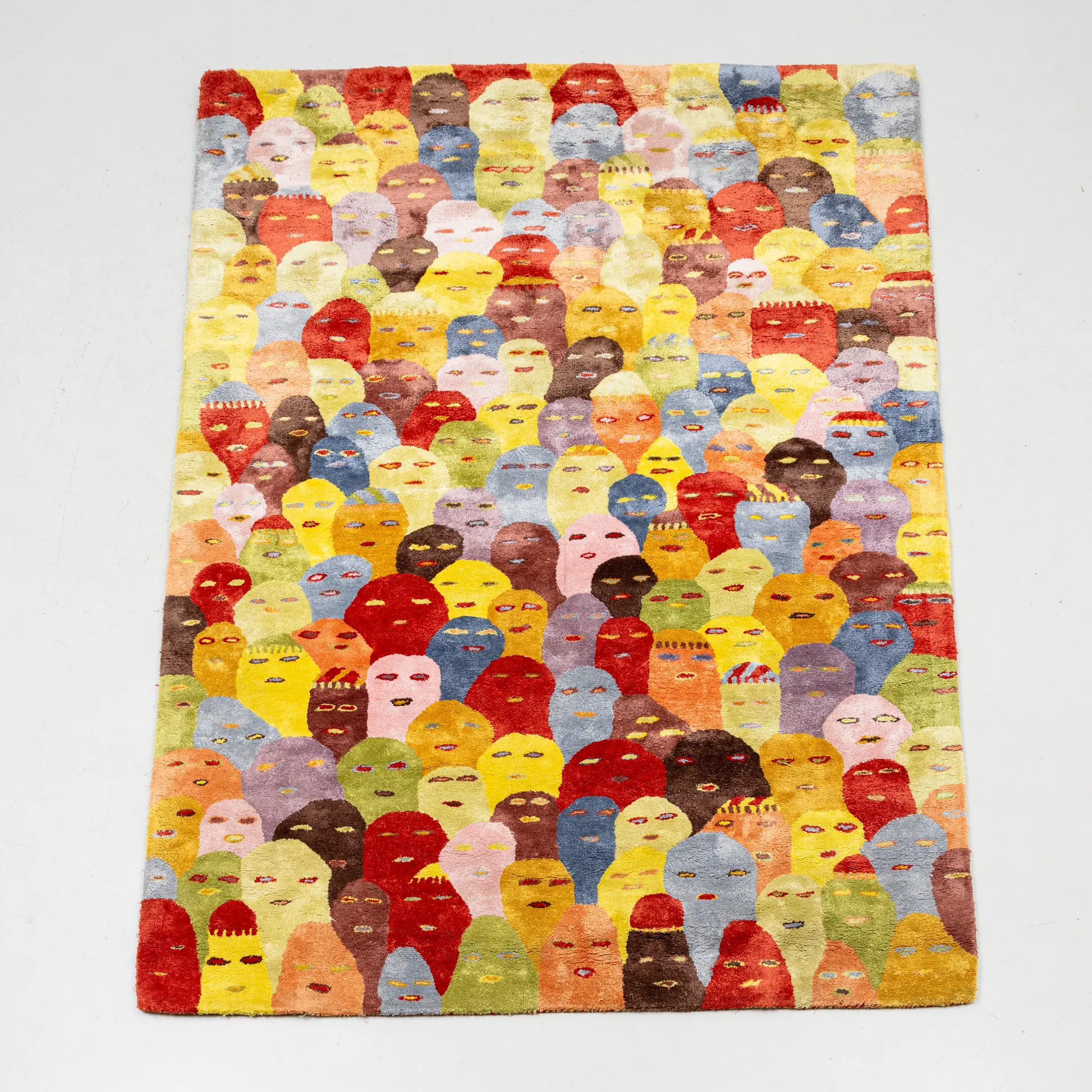 MATTA, "GLEE20", silke/bomull, tuftad, 2000-tal. Ca 225x158 cm.