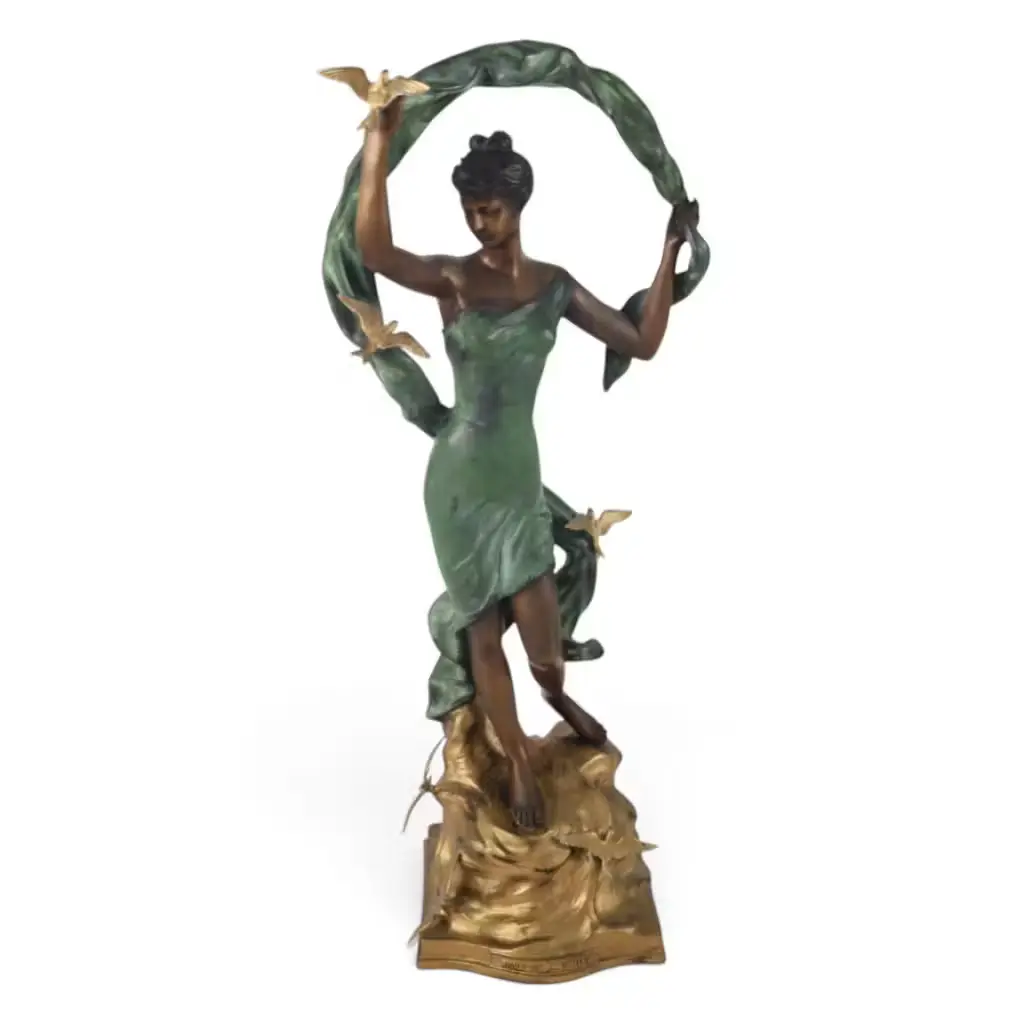 Lot 195: Etoile des Hirondelles Bronze Figure