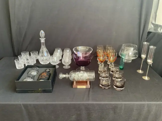 Miscellaneous glass - a set of Thomas Webb cut crystal tumblers, an