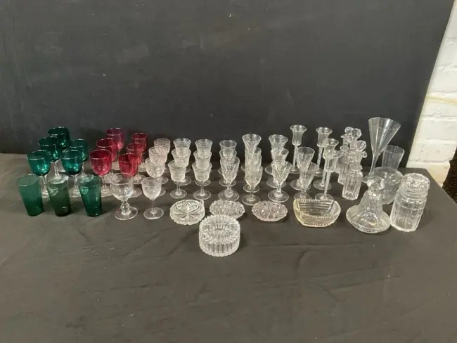 Miscellaneous glass - sets of wine glasses, cranberry & Bristol green