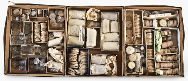 A large lot of hunting case pocket watch crystals