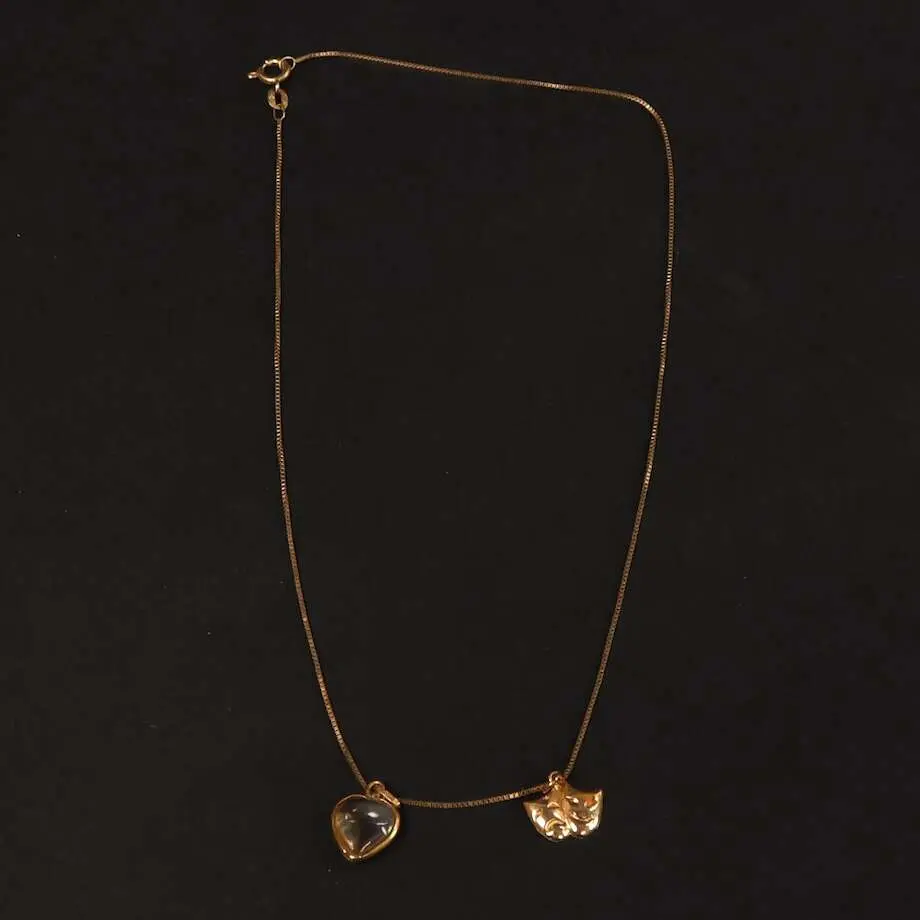 Halsband