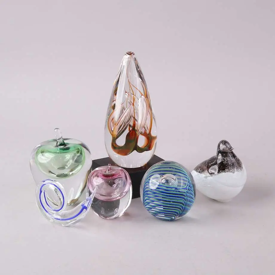 Konstglas