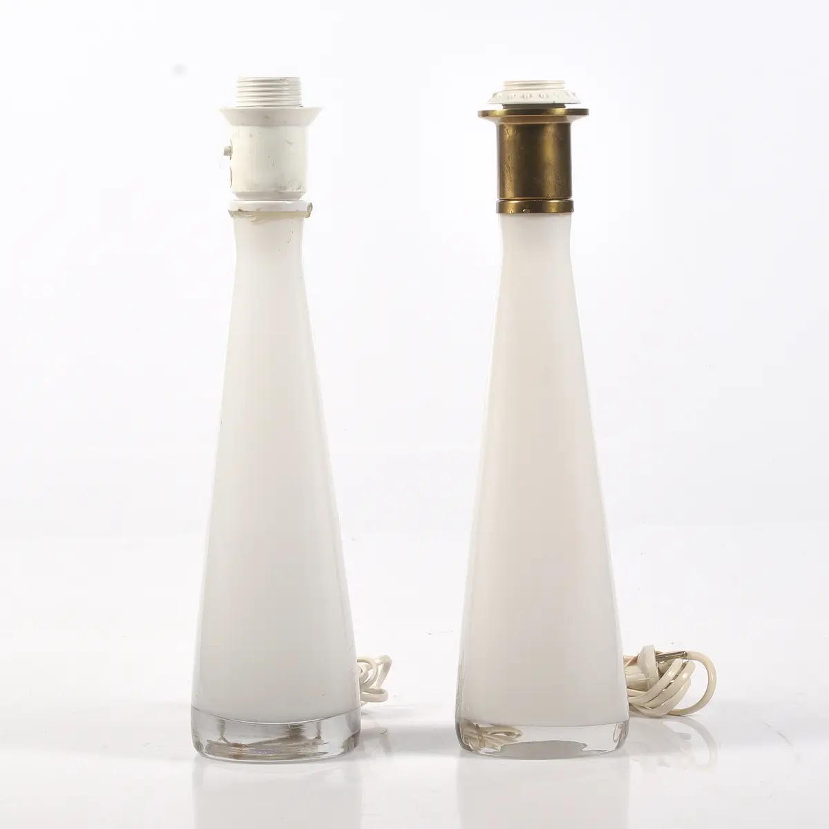 BORDSLAMPOR, 2 st, glas, möjligen Carl Fagerlund, Orrefors.