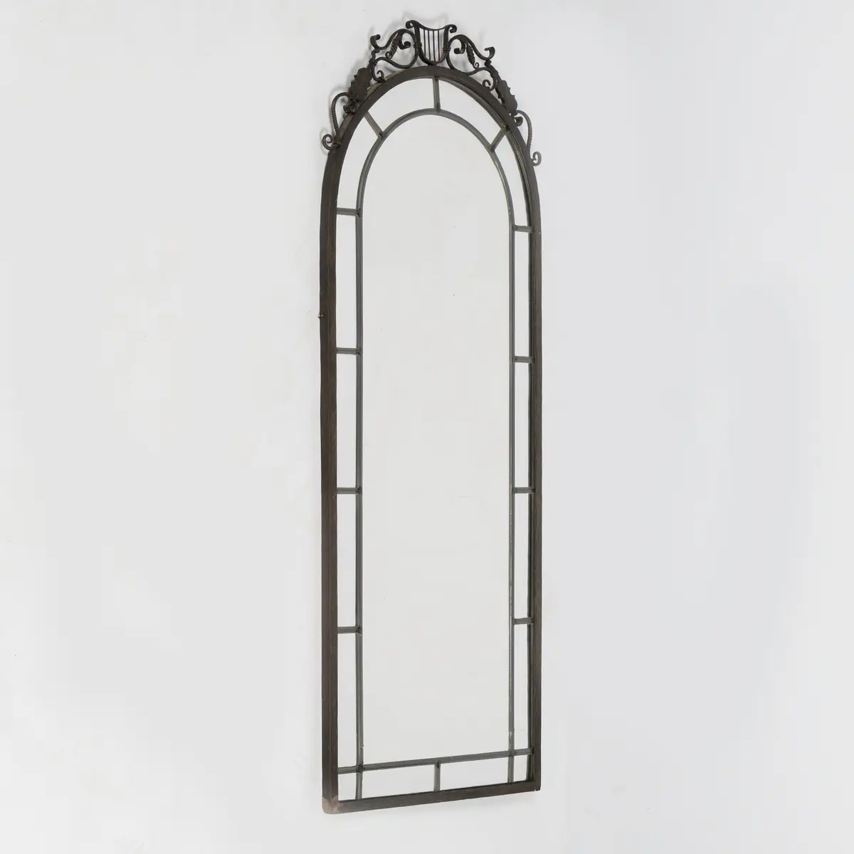 BJERKÅS ARMATUR. TILLSKRIVEN. Spegeln, Swedish modern, Göteborg, 1940-tal.