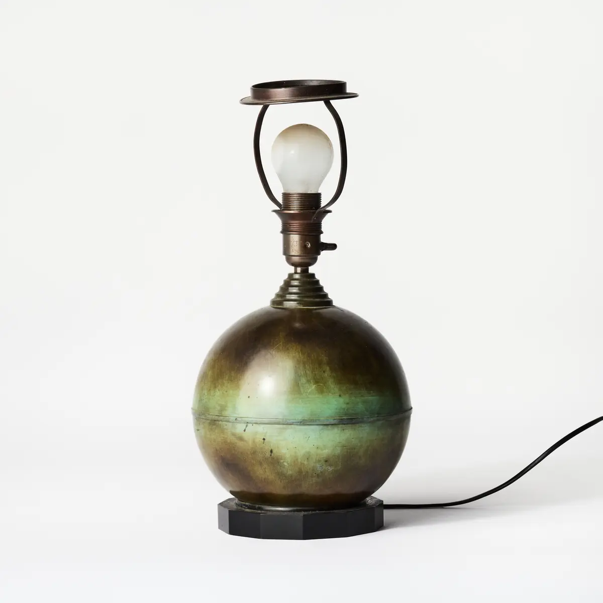 JACOB ÄNGMAN. Bordslampa, Guldsmedsaktiebolaget, modellen formgiven