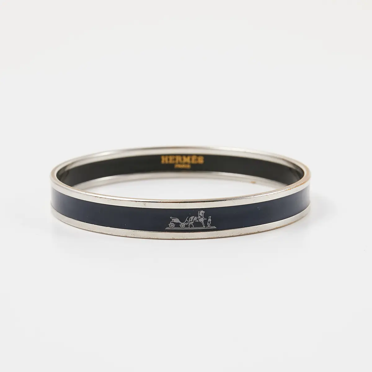 HERMÈS. Armring, mörkblå emalj- och palladiumpläterad metall, Made