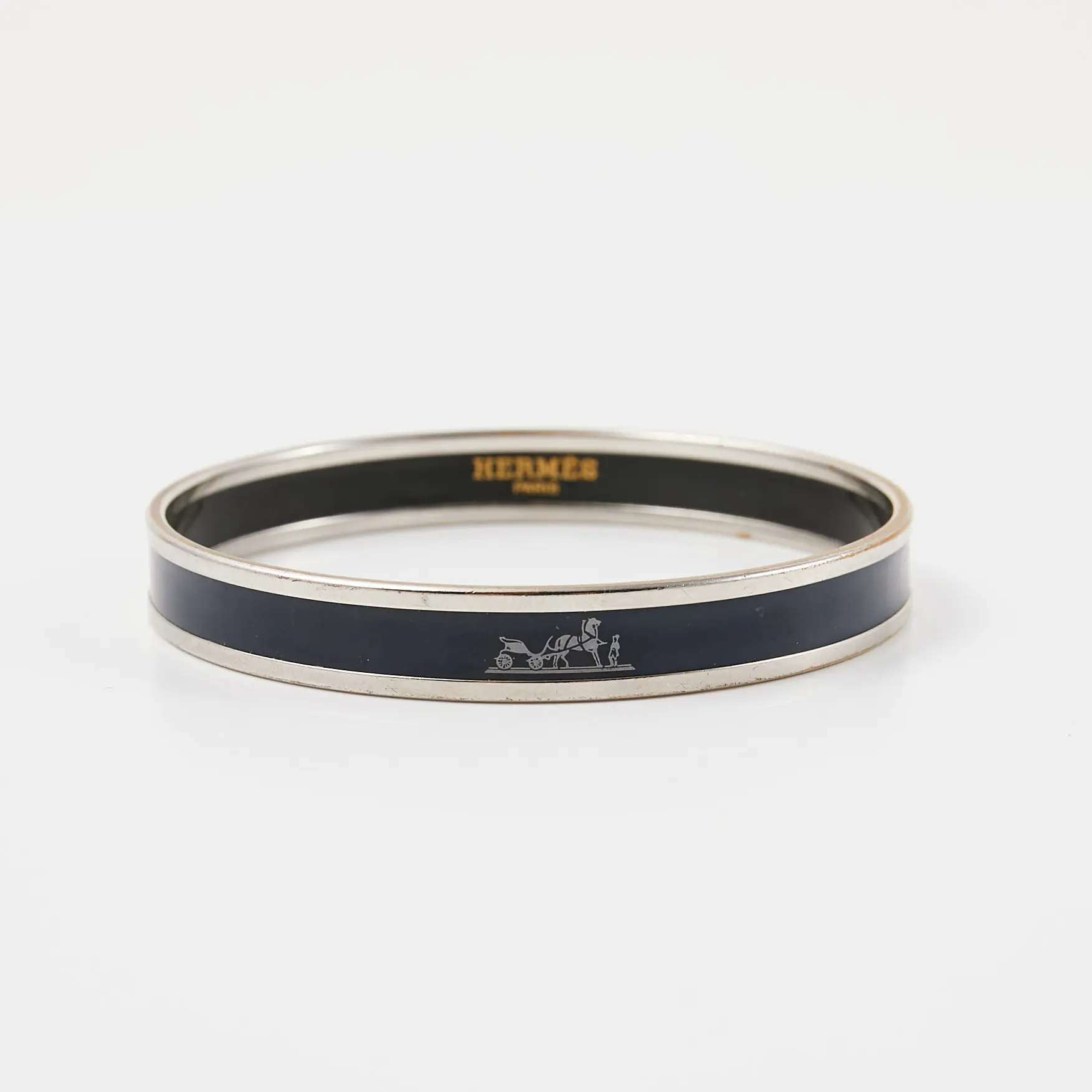 HERMÈS. Armring, mörkblå emalj- och palladiumpläterad metall, Made
