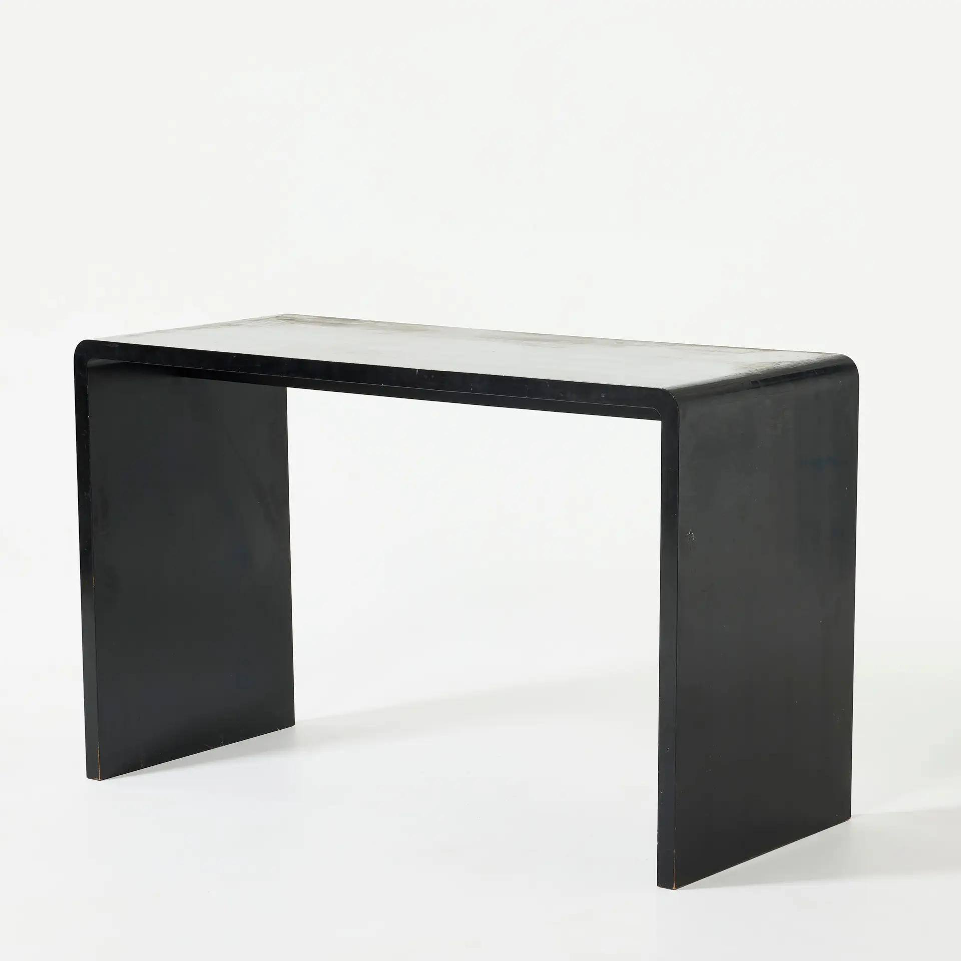 BJÖRN TRÄGÅRDH. TILLSKRIVEN. Sidobord, Firma Svenskt Tenn, 1930-tal