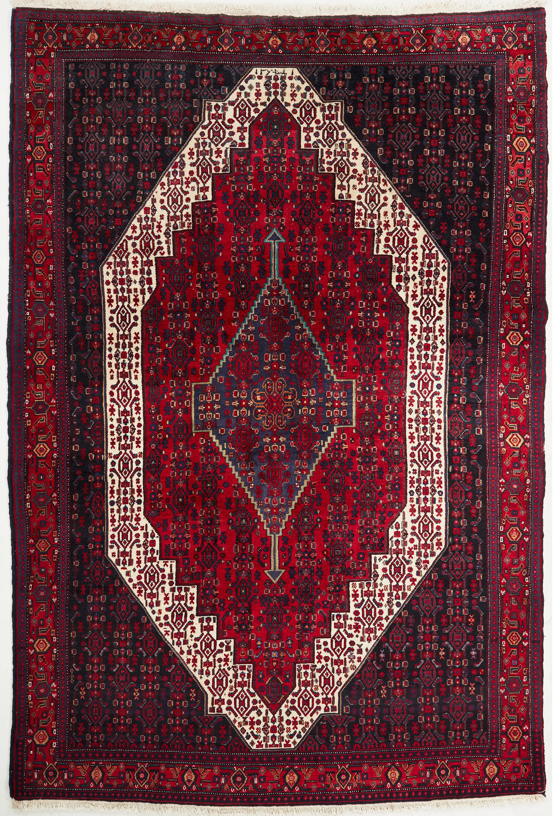 ORIENTMATTA. Senneh, ca 310x210 cm.