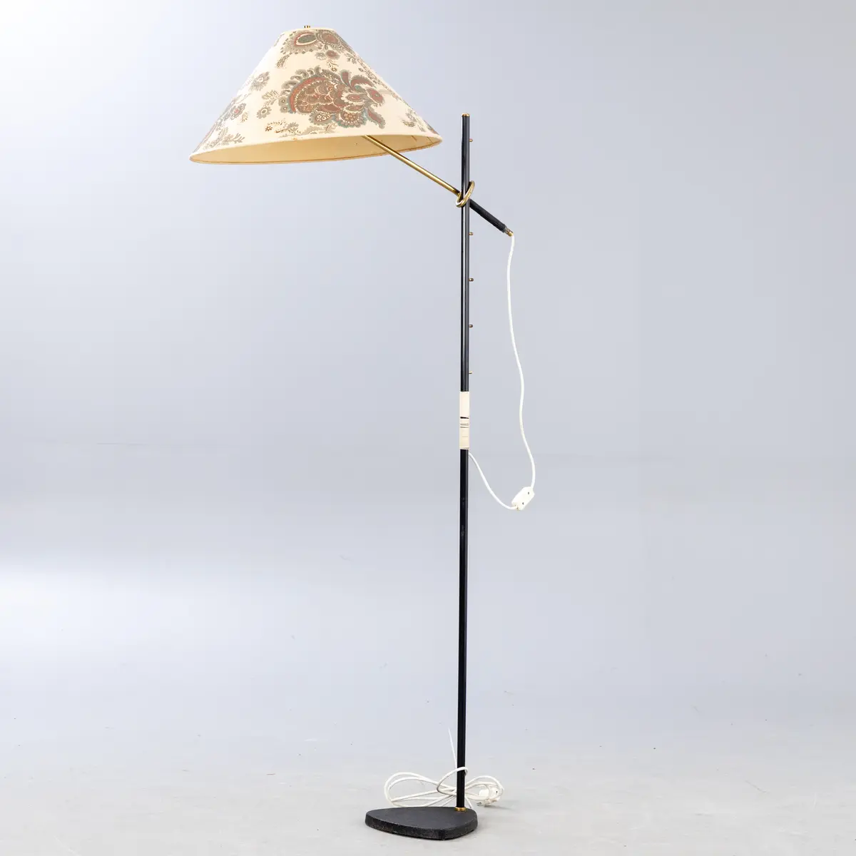 J.T. Kalmar, Stehlampe 'Pelikan', Modell 2097, 1950er Jahre.