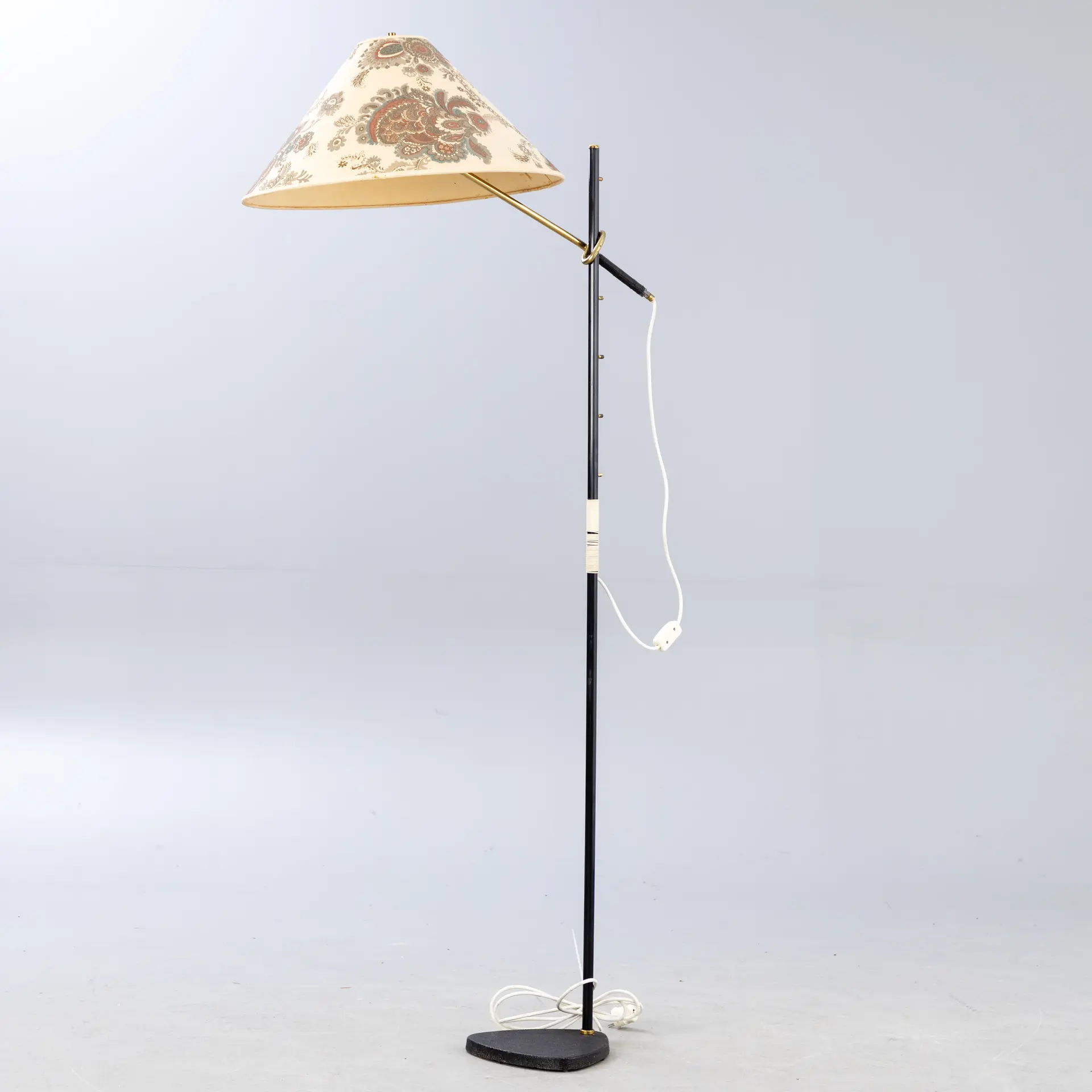 J.T. Kalmar, Stehlampe 'Pelikan', Modell 2097, 1950er Jahre.