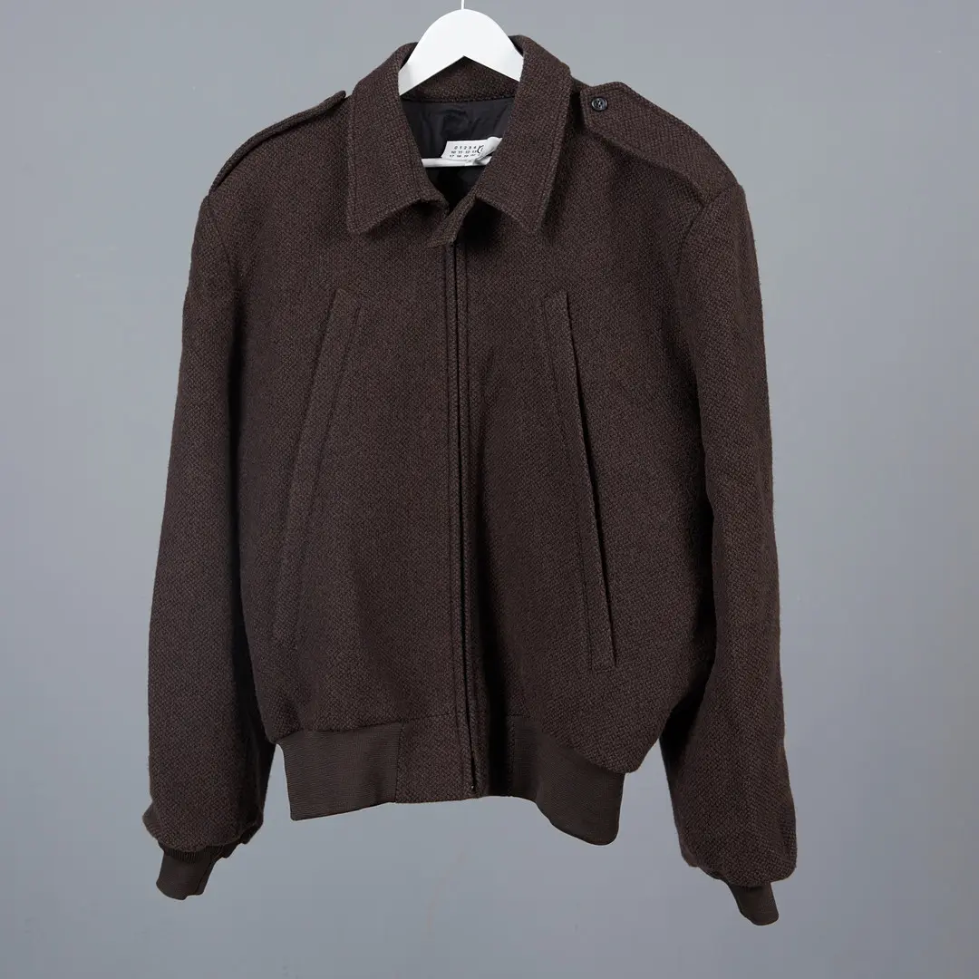 MM6 MAISON MARGIELA. Bomberjacke, Wollstoff, FW 2025, Frankreich.