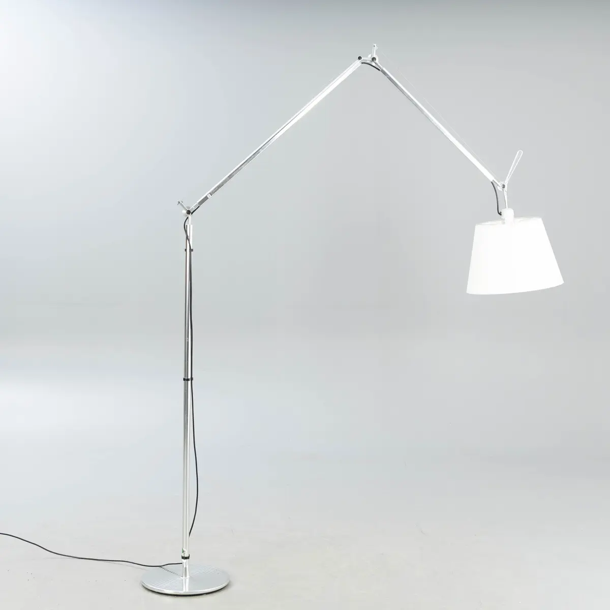 Artemide, Stehlampe 'Tolomeo Mega Floor'.