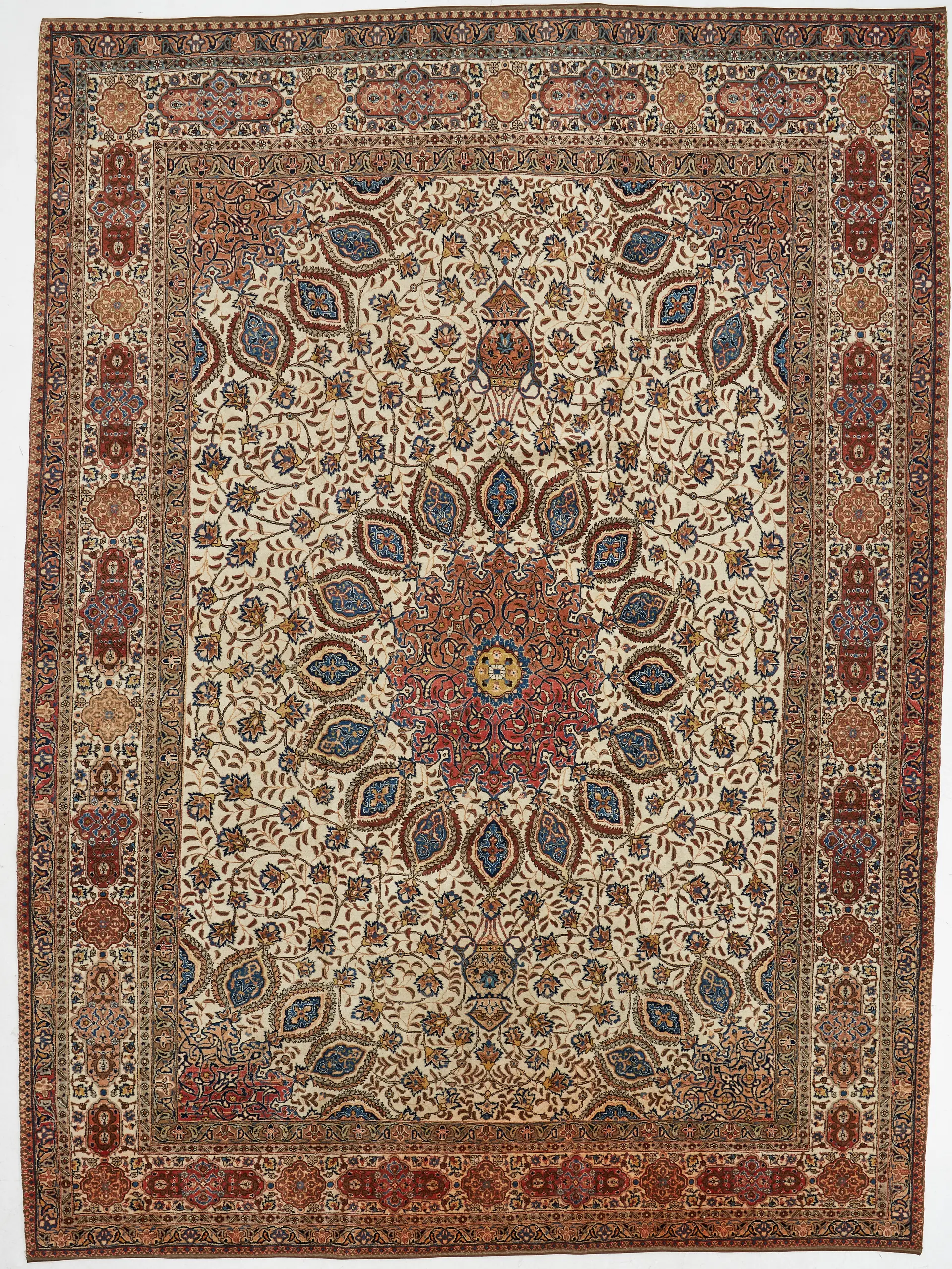 ORIENTMATTA, old, ca 380x272 cm.