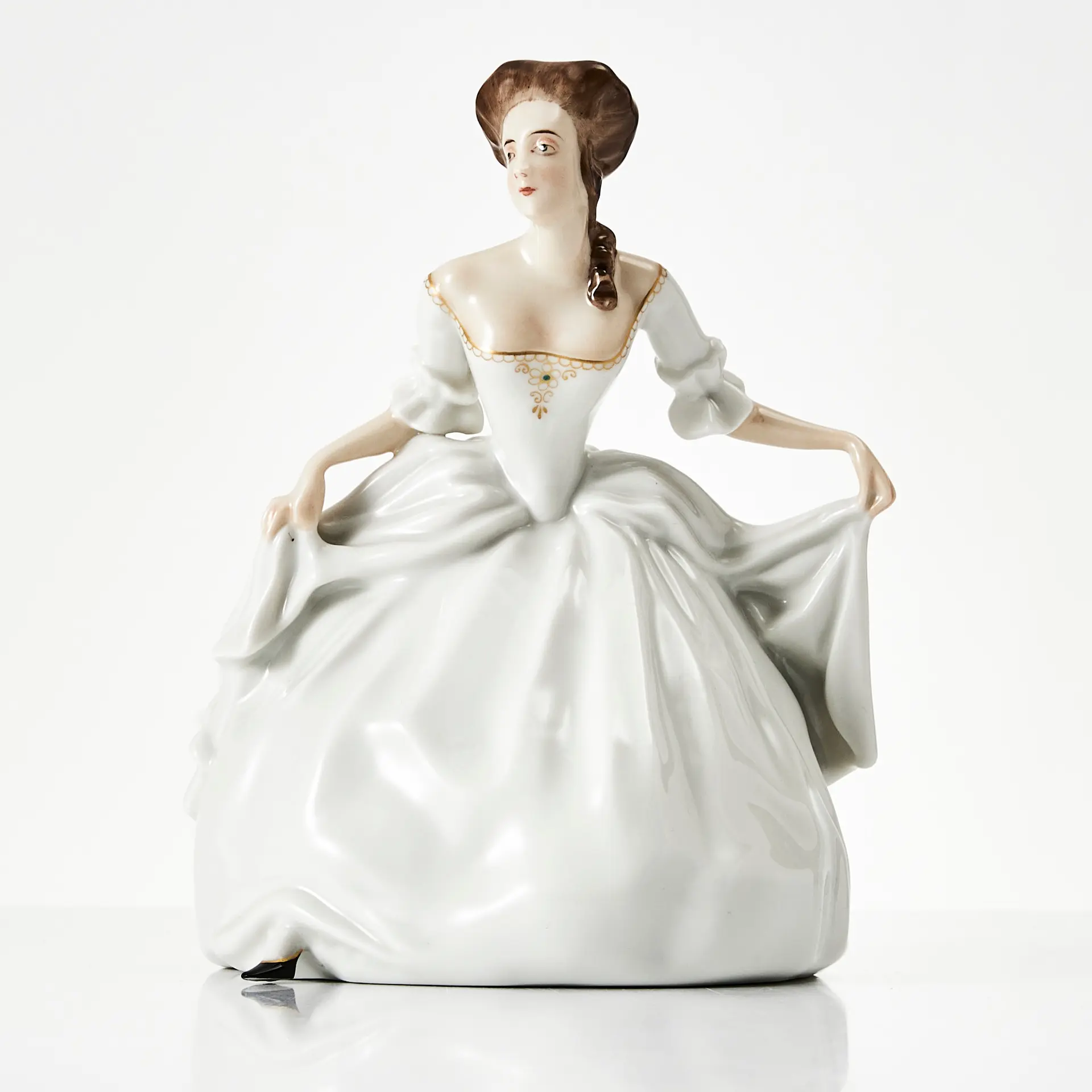 ERNA VON LANGENMANTEL-REITZENSTEIN. Figurin, porslin, "Empire-Tänzerin"