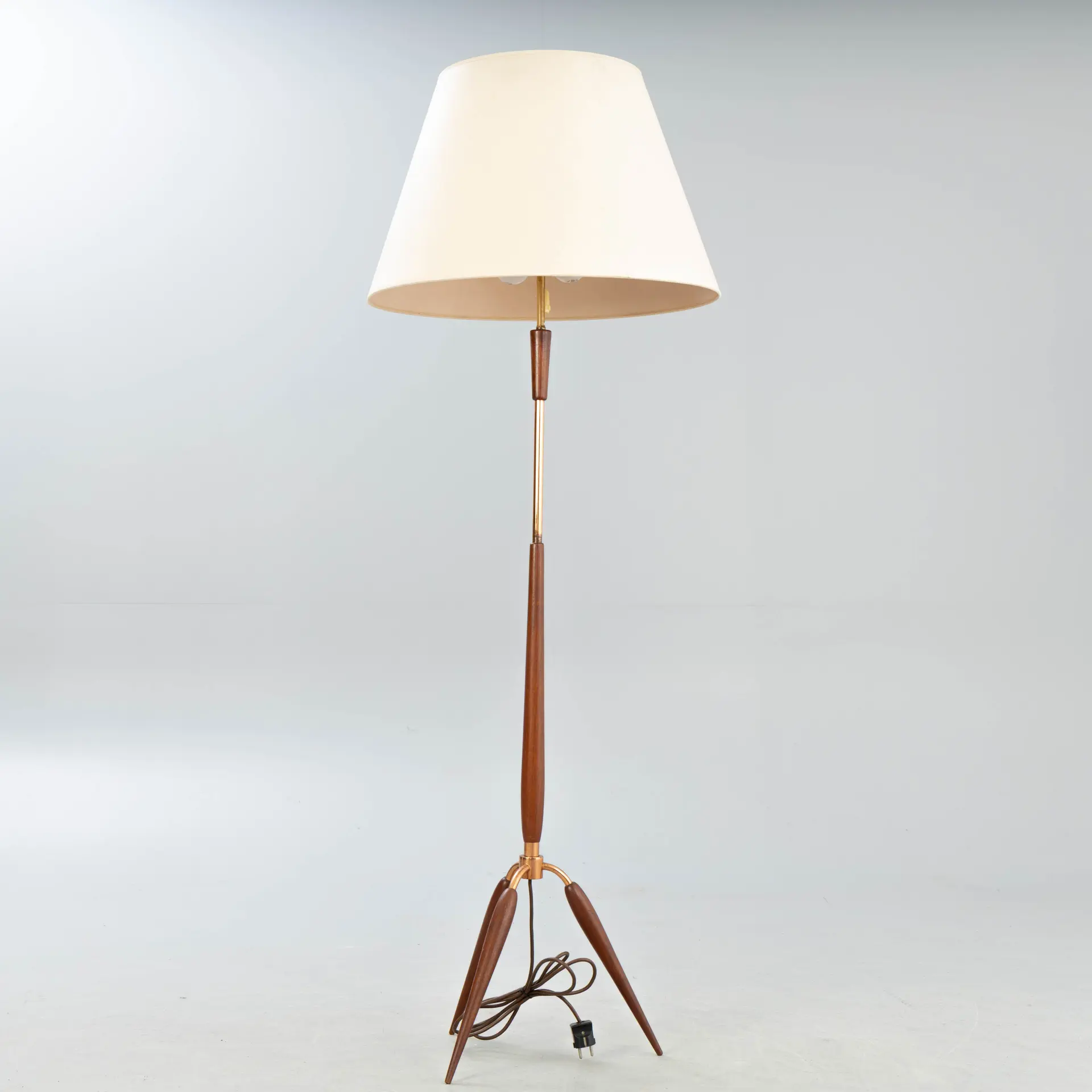 Fog & Mørup, Stehlampe in Teak und Kupfer, Dänemark, 1960er Jahre.