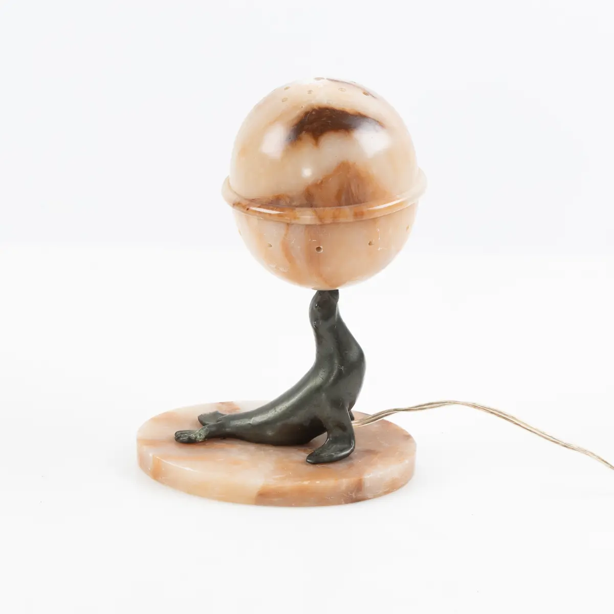BORDSLAMPA, art deco, dekor med sjölejon, alabaster samt mässing.