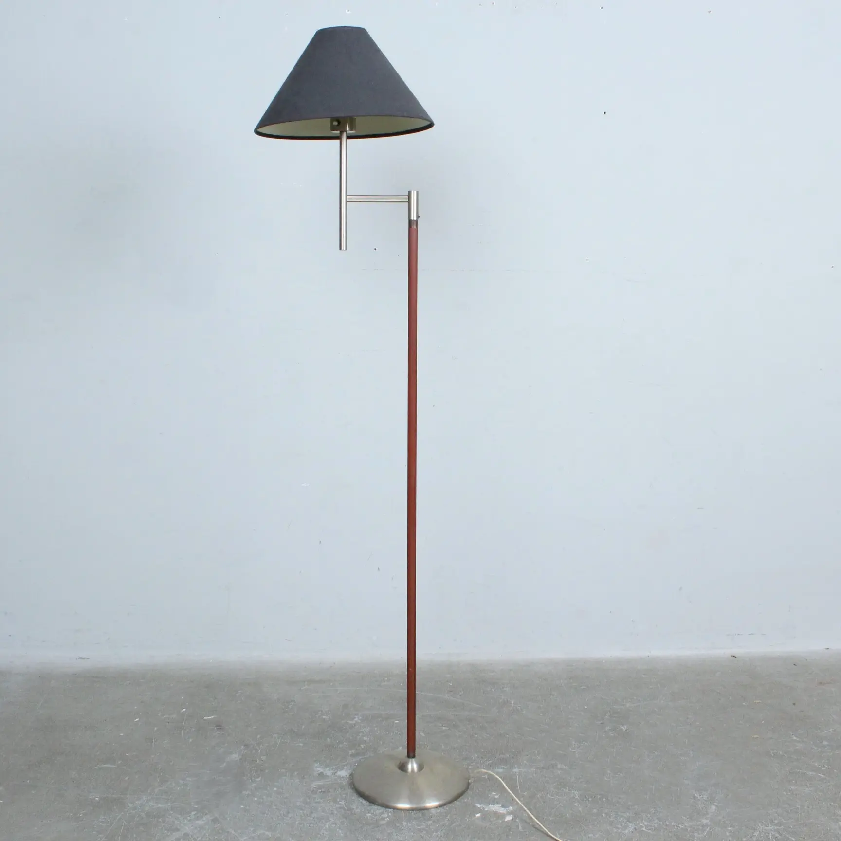 Schwenkbare Mid-Century Stehlampe der 1970er.