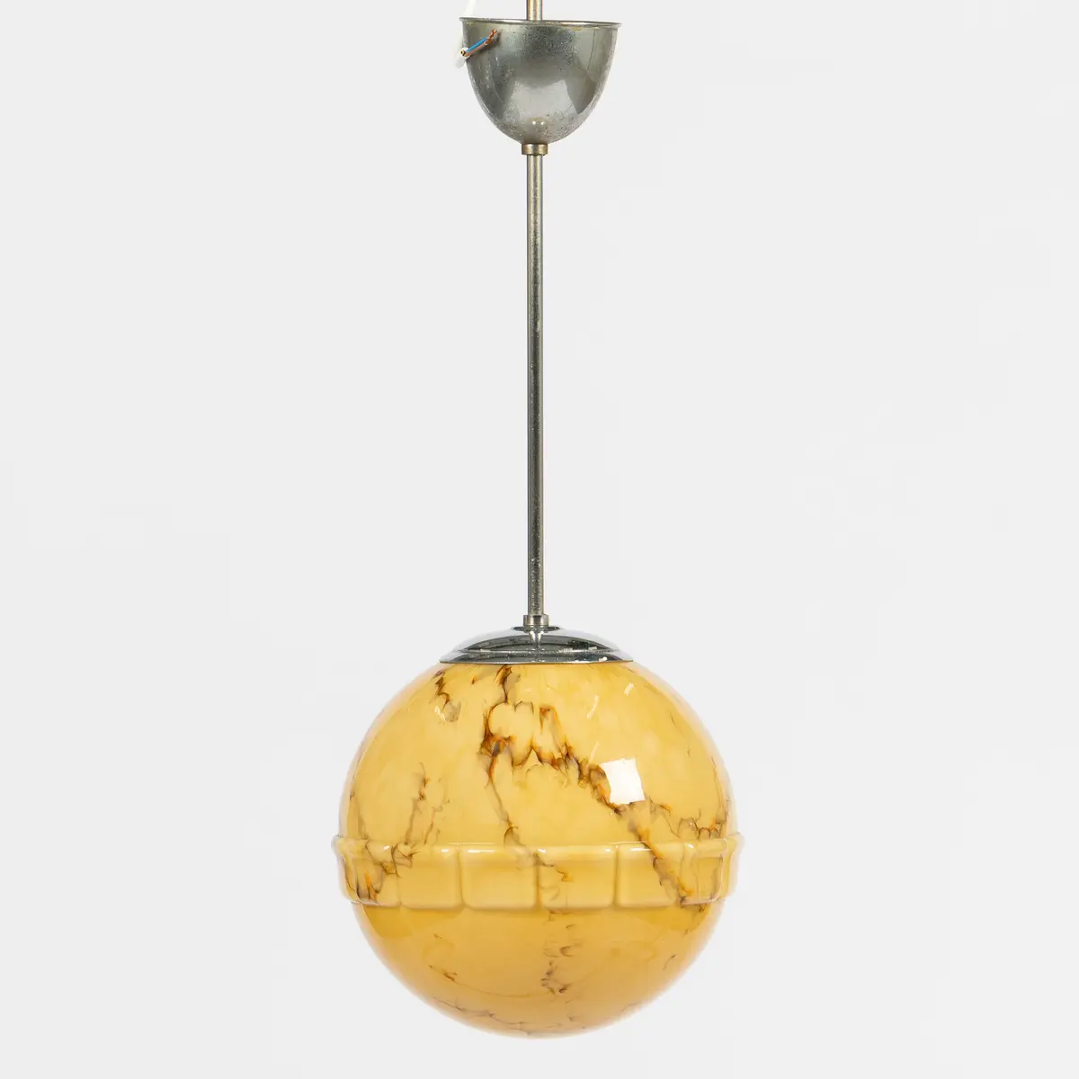 TAKLAMPA, art deco, kupa i glas med marmorerad dekor, 1920/30-tal.